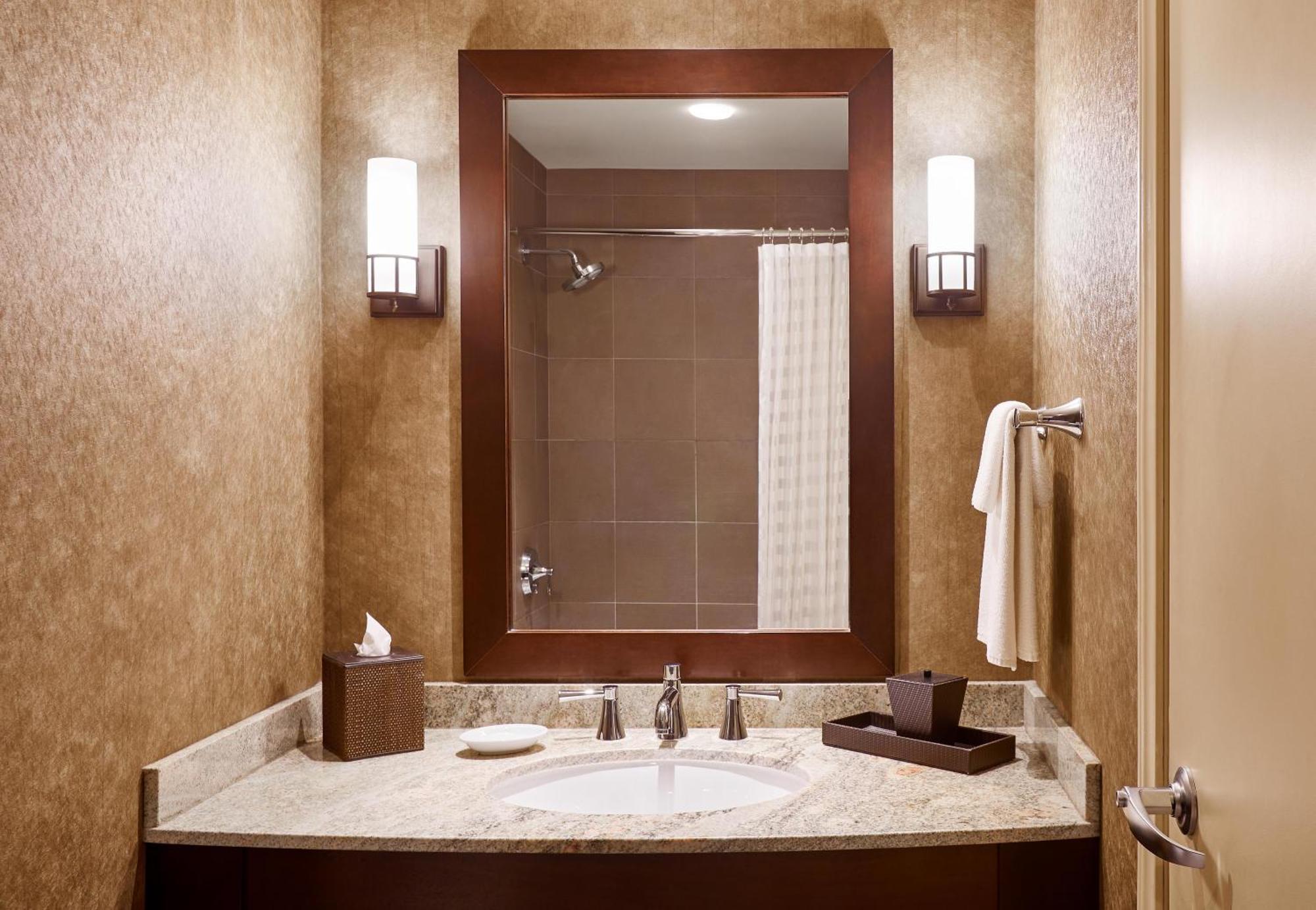 Corner King Suite,1769523621:JPEG